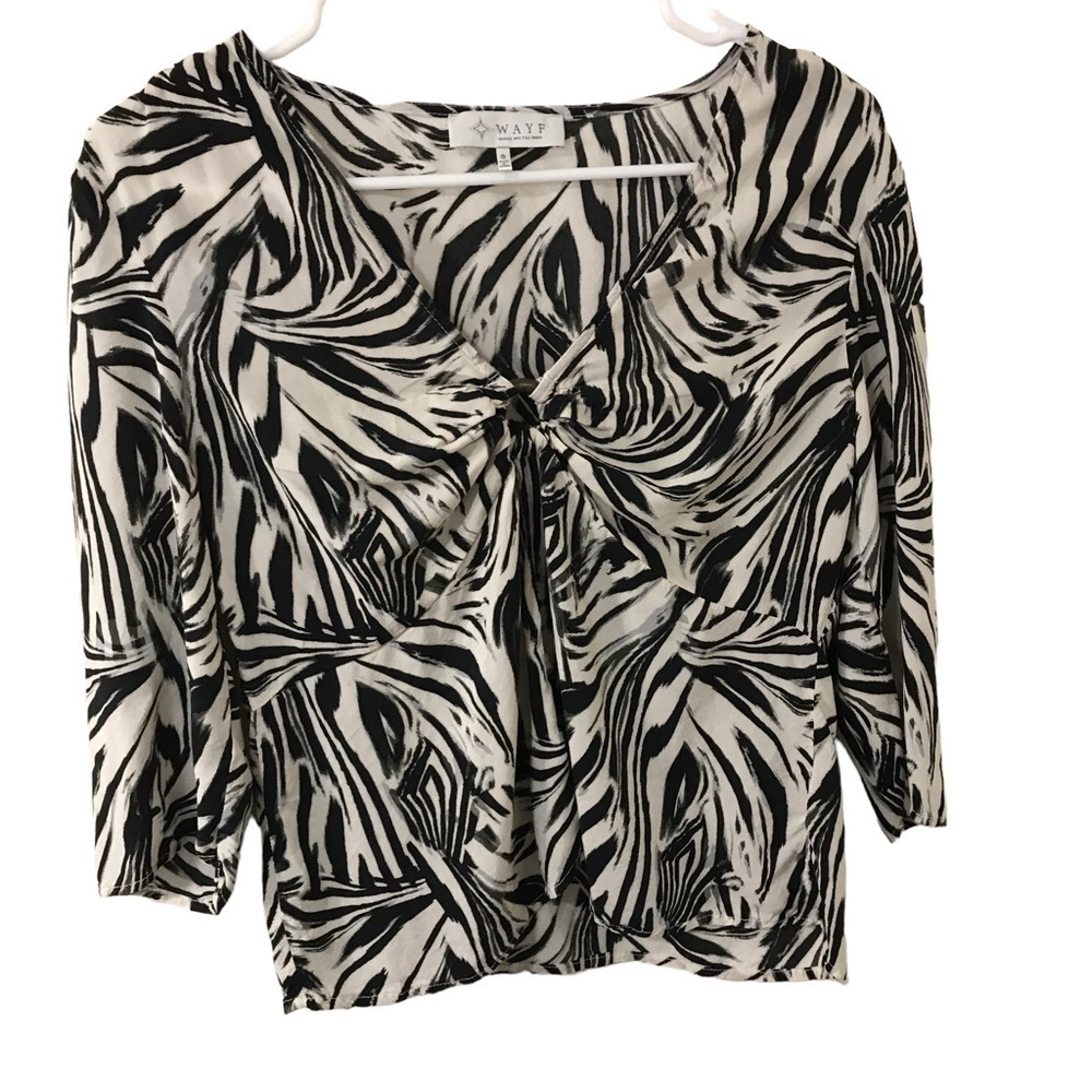 3/$15 WAYF black and white animal print 3/4 sleeve blouse size Small